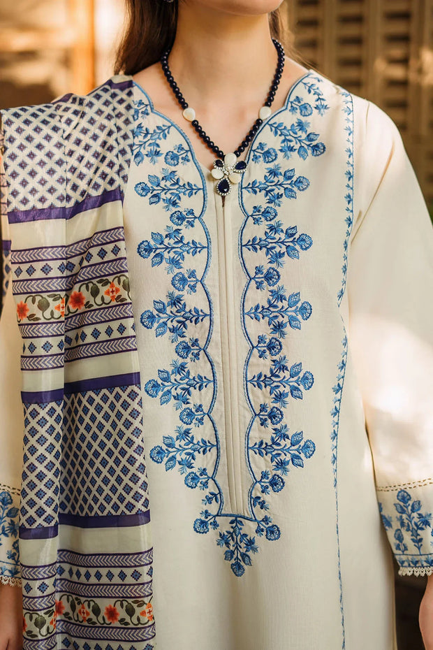 LAVIESH HEAVY 3PC EMBOIDERY