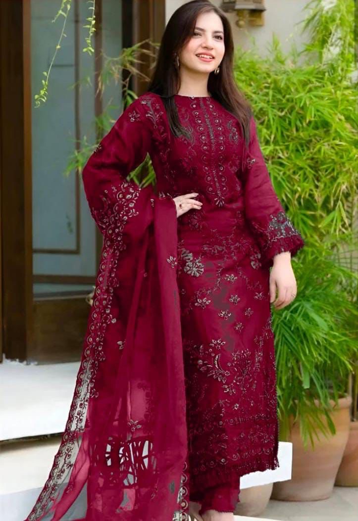 SIGNATURE LAWN EMBROIDERED 3PC SUIT - 403
