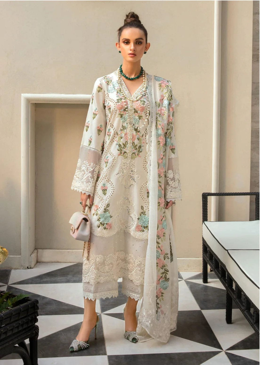 Crimson 3Pc Embroidered Lawn Suit With Embroidered Organza Dupatta