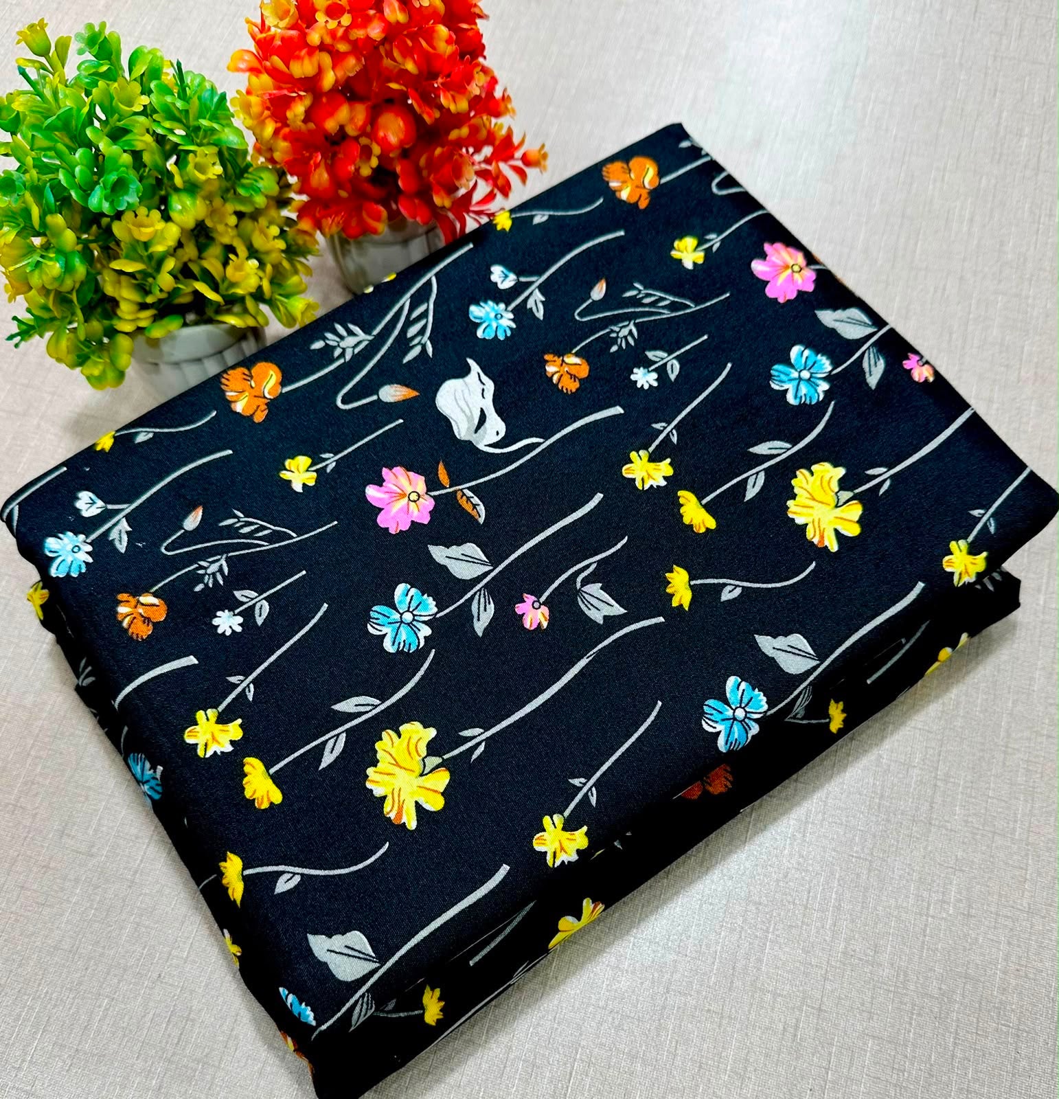 🌸 LAWN FLORAL PRINTS – 2 PCS UNSTITCHED COLLECTION 🌸