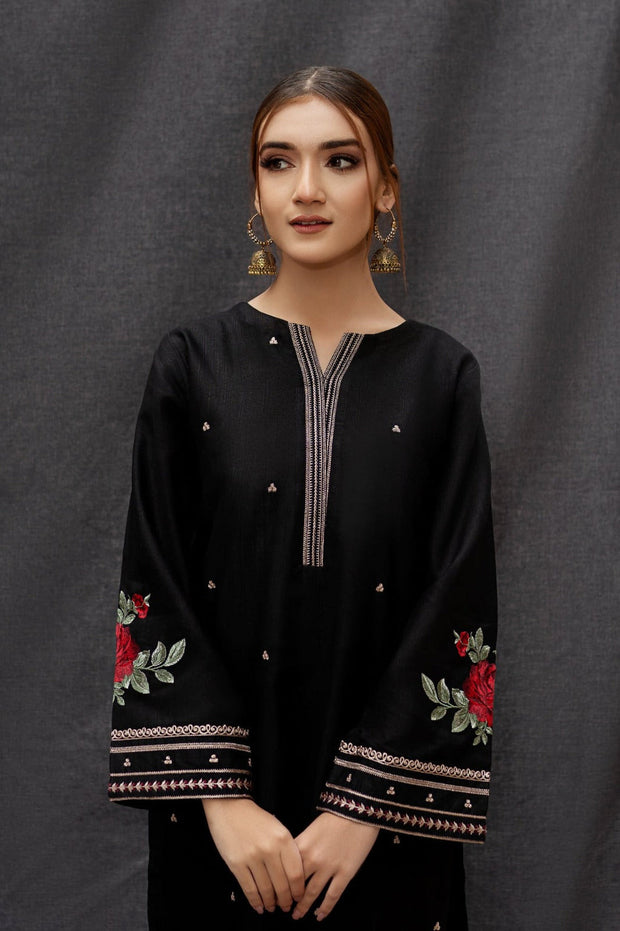 URGE WINTER 3 PC EMBROIDERED UNSTITCHED