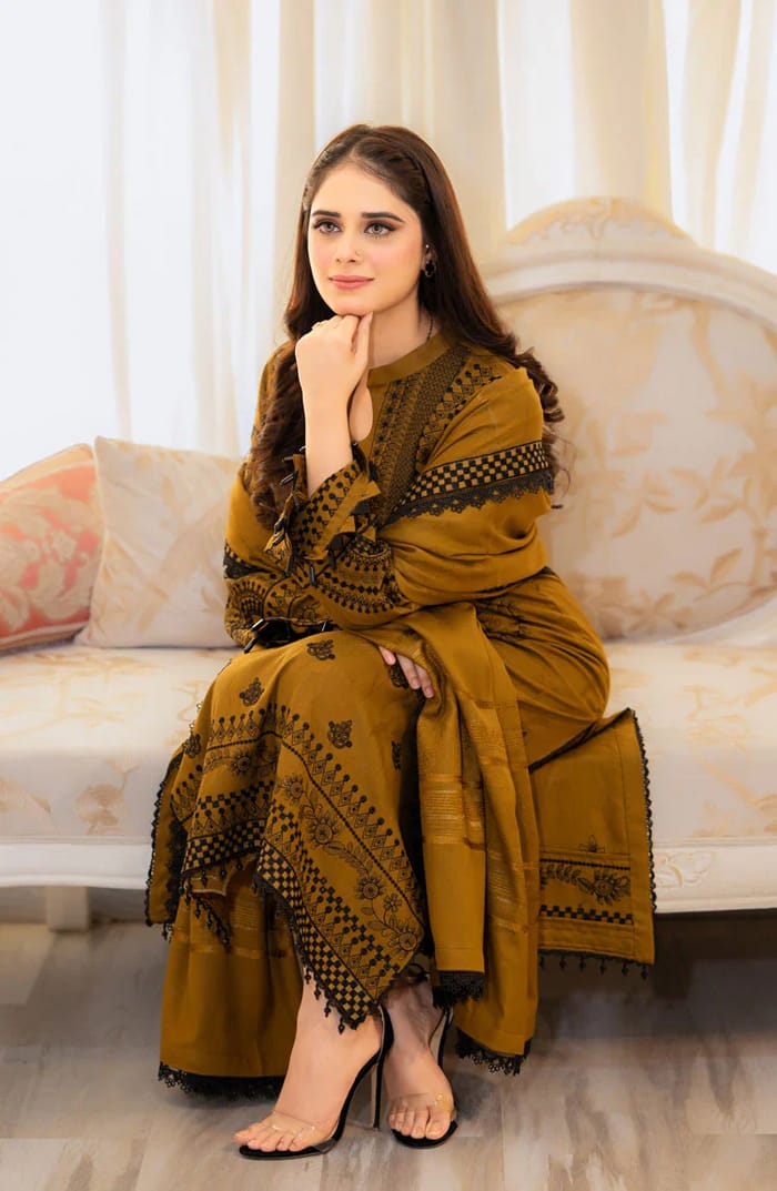 PREMIUM EMBROIDERED 3PC LAWN SUIT - 432 - View 3