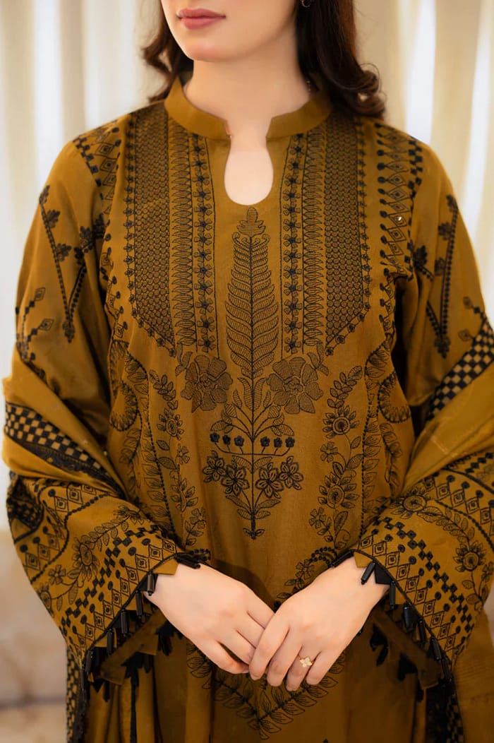 PREMIUM EMBROIDERED 3PC LAWN SUIT - 432 - View 4