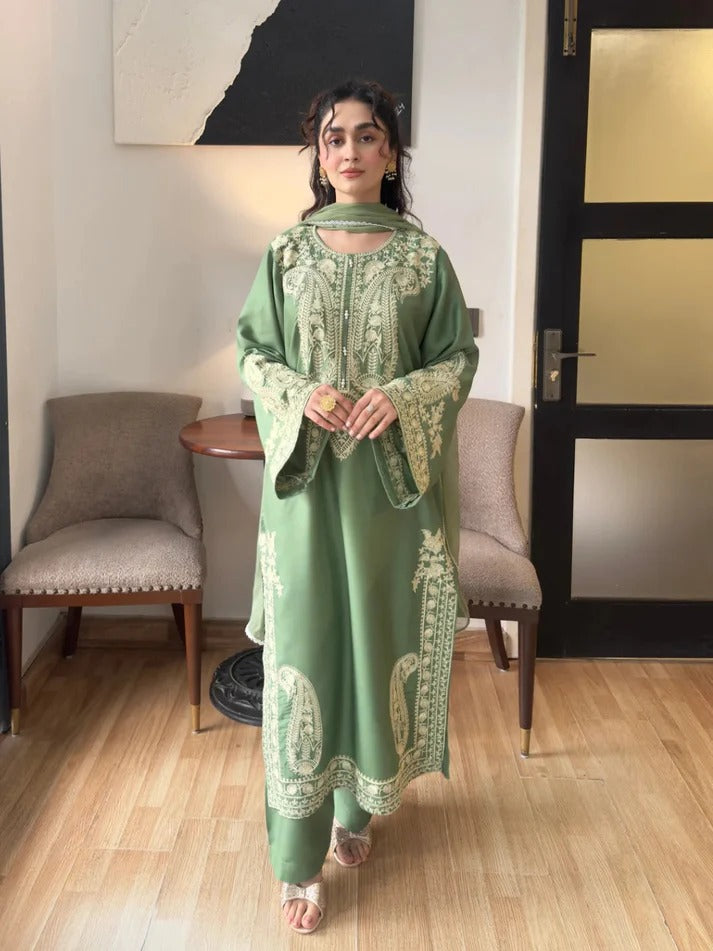 ROYAL EMBROIDERED LAWN 3PC COLLECTION - 404