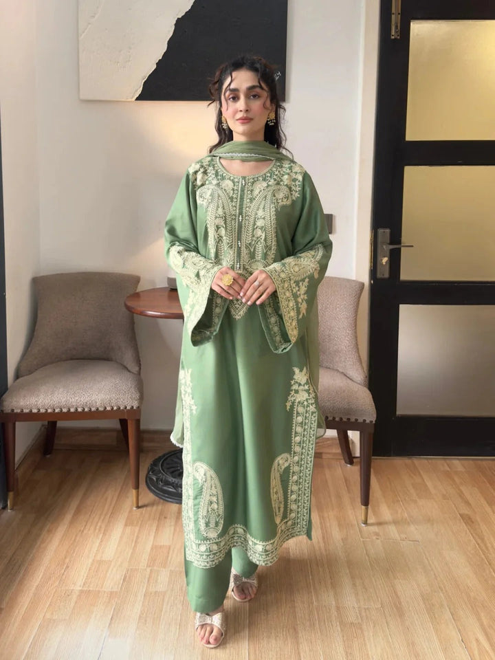 ROYAL EMBROIDERED LAWN 3PC COLLECTION - 404 - View 3