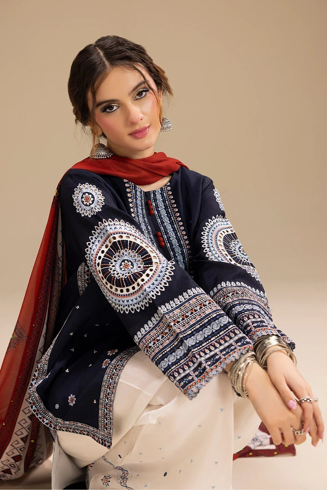 EXCLUSIVE 3PC DIGITAL PRINT LAWN ENSEMBLE - 435 - View 4