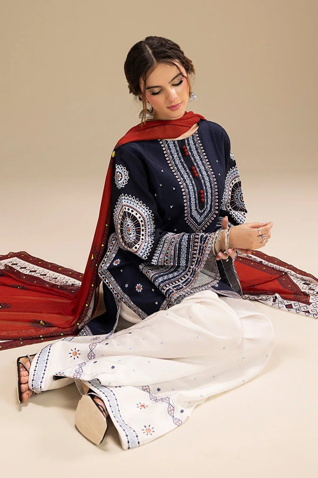 EXCLUSIVE 3PC DIGITAL PRINT LAWN ENSEMBLE - 435 - View 6