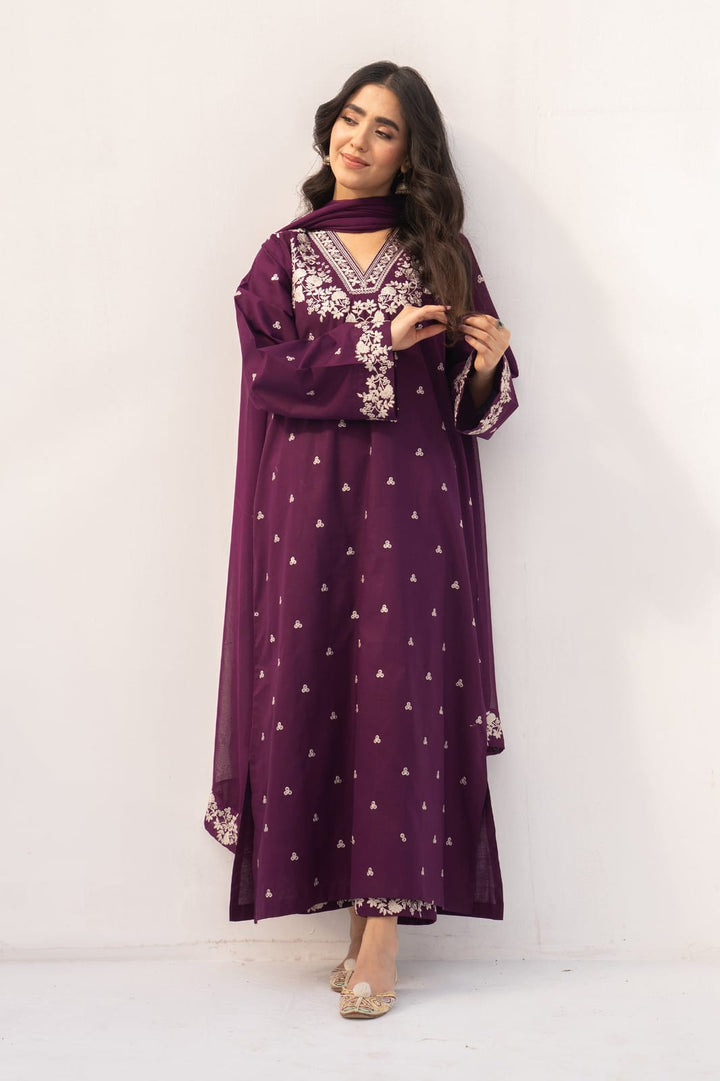 GRANDEUR LAWN 3PC EMBROIDERED SUIT - 446